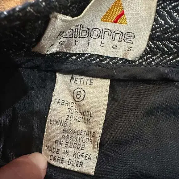 Liz Claiborne Emma Black Metallic Weave Ankle Pants Size 6 Midrise - Picture 6 of 6